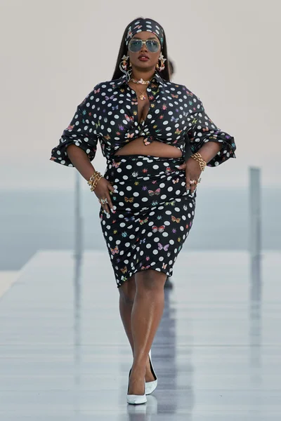 Look 28